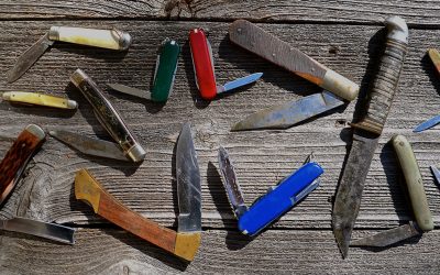 5 Best Pocket Knife Brands for Hiking [That are Realistic]